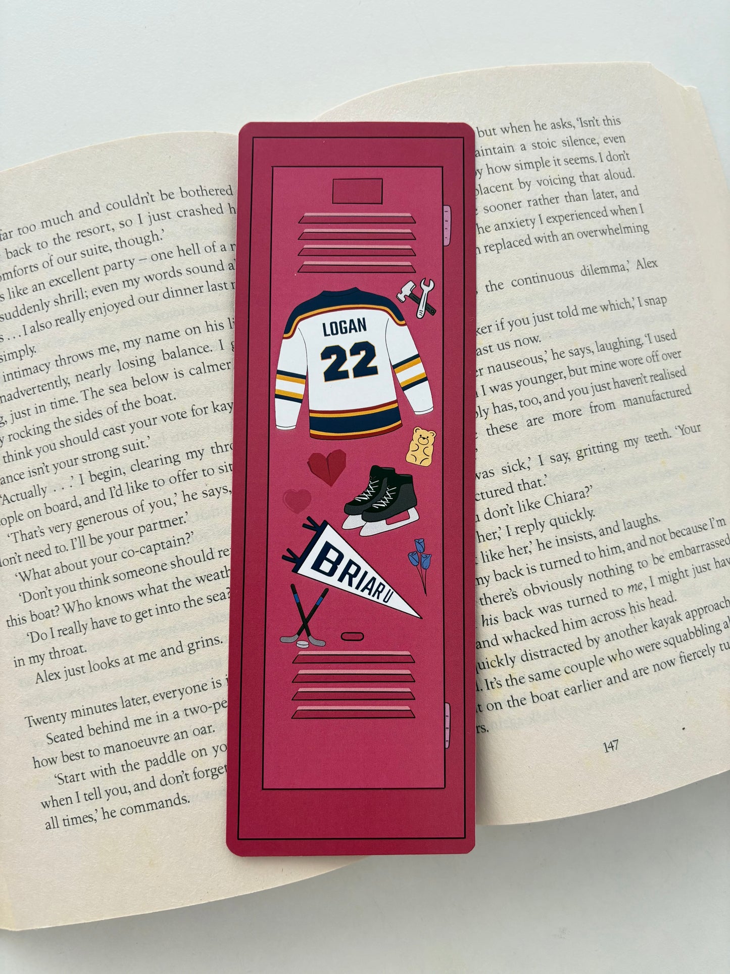 Òff Campus Bookmarks