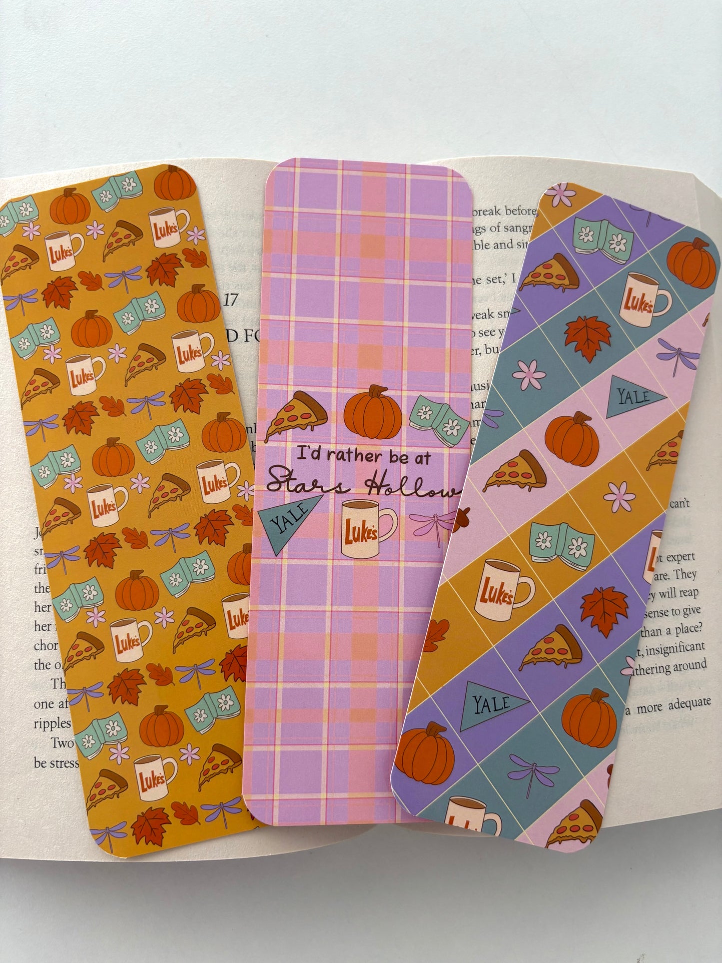 Gílmore girls pattern bookmark, stars hòllow bookmark, Gílmore stripes bookmark