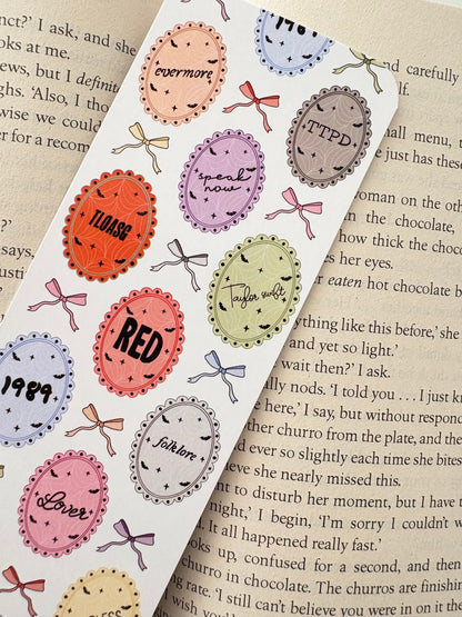 Halloween TS bookmark, Swíftie bookmark