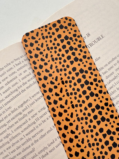 Cheetah pattern bookmark