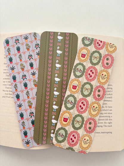 Coquette Cottagecore Picnic bookmark, Lace Silly goose Bookmark, Coquette Plants Bookmark