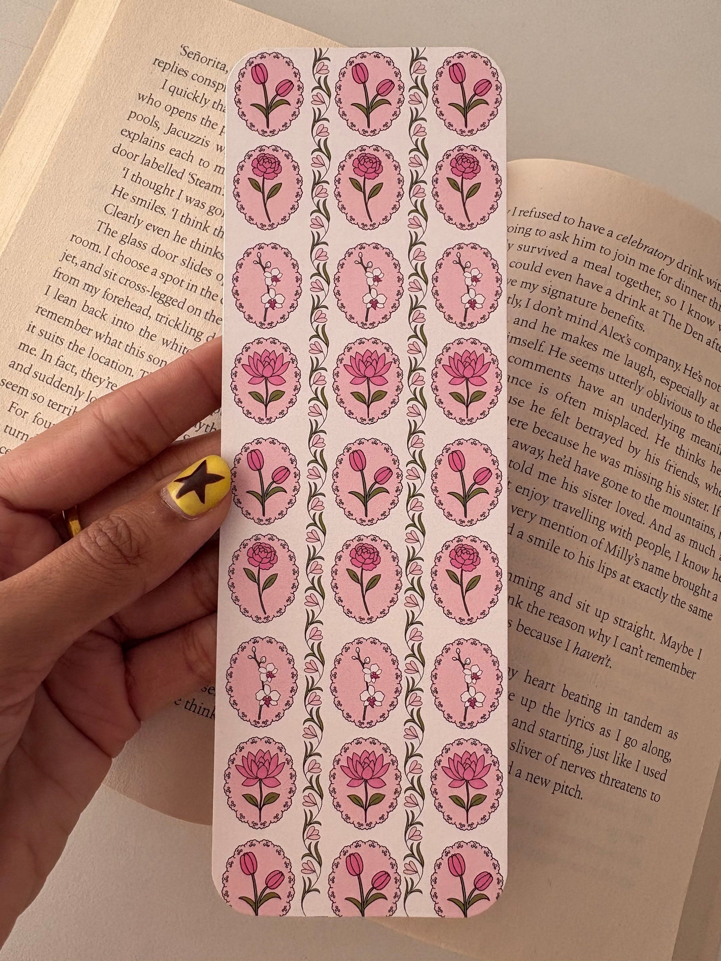 Spring Floral Pattern Bookmark